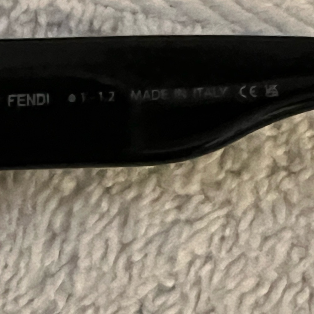 Mens Fendi Sunglasses - Picture 5 of 8